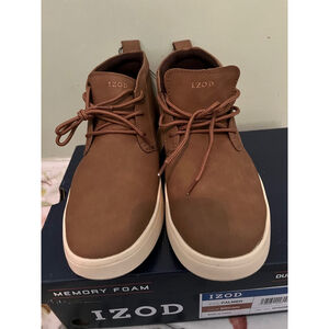 NIB IZOD Men's Palmer Brown Chukka Boots With Memory Foam Size 9M-New